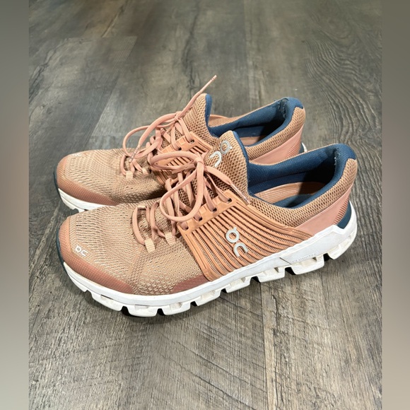 ON Cloudswift Running Sneakers - Picture 1 of 8